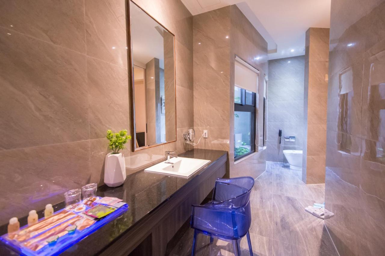 J Moon Villa Motel Тайпей Екстериор снимка
