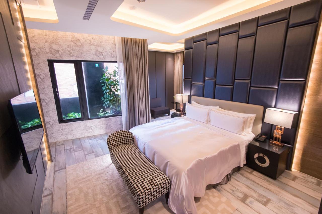 J Moon Villa Motel Тайпей Екстериор снимка