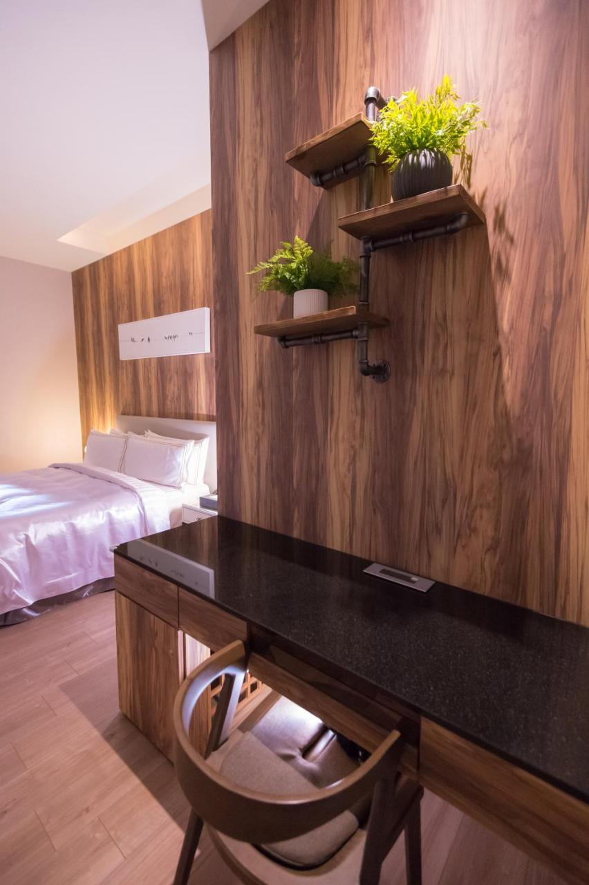 J Moon Villa Motel Тайпей Екстериор снимка